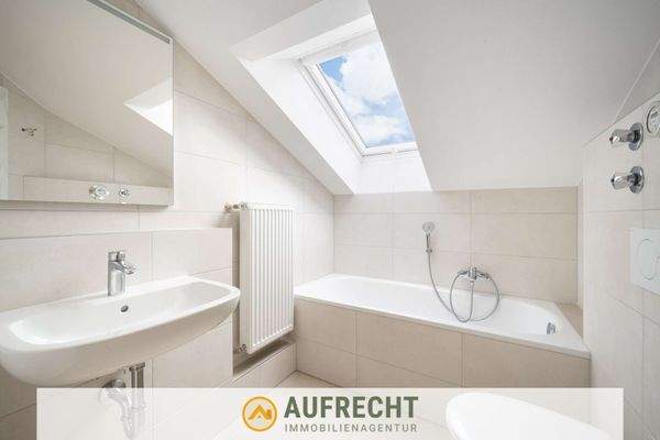 modernes Badezimmer Apartment DG