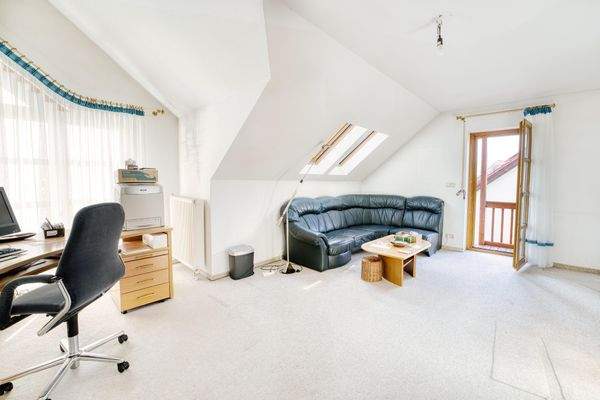 Zimmer Obergeschoss mit Balkon