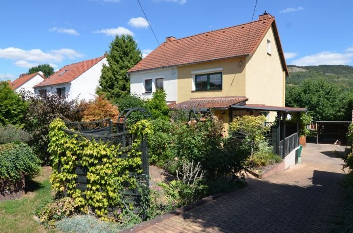 Modernisiertes Einfamilienhaus (DHH) in nachgefragter Lage von Jena -Bezirk Ringwiese (Flur Burgau)