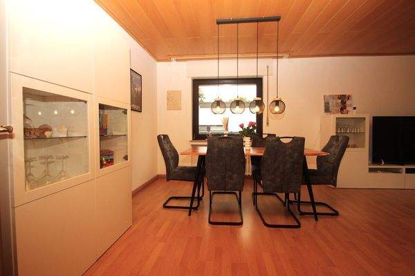 Der Essbereich mit ...