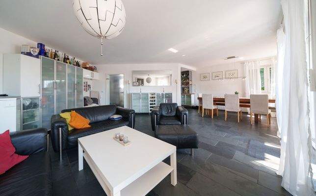 1.OG: Wohn- & Essbereich 2