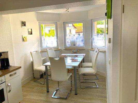 Essecke im Erker 2.jpg