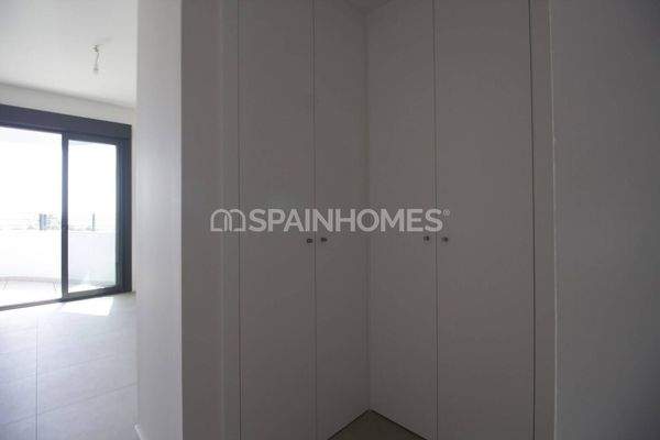 4-Bedroom Penthouse in Torremolinos with Sea Views