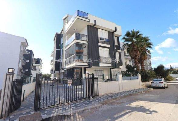 Duplex Apartment Near the Tram in Antalya Kepez