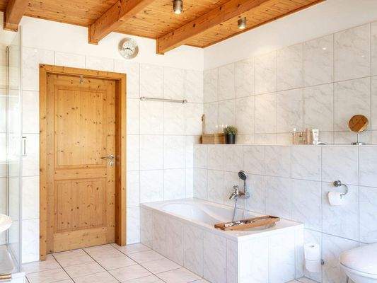 Vollbad im Obergeschoss