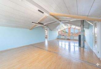 Großes, klimatisiertes Wohn-/Esszimmer