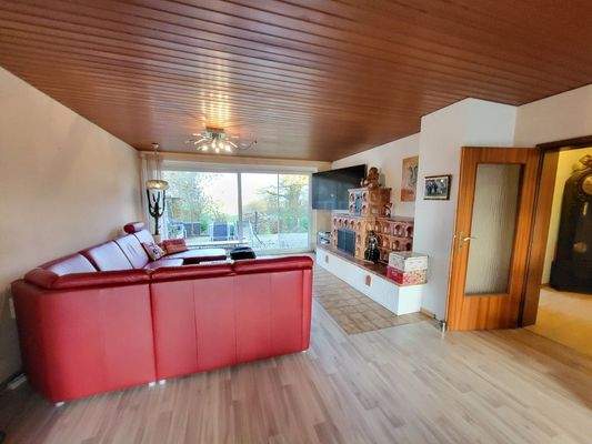 Wohnzimmer mit Kamin