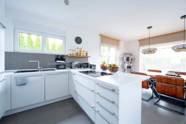 wertige Einbauküche