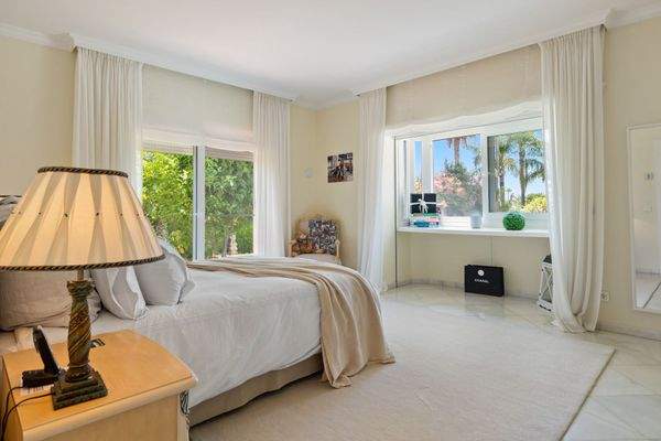 Photo: Villa in Nueva Andalucia