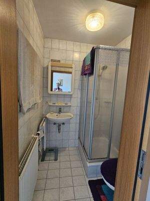 Dusche mit WC (1.OG)