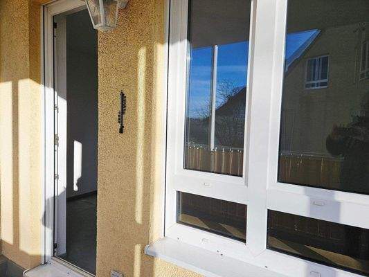 Balkon mit Licht und Steckdose