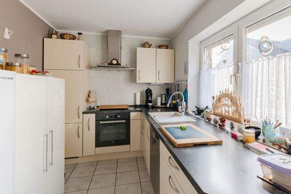 Teilansicht Wohn-/Ess-/Küchenbereich