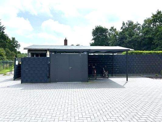 Fahrrad- und Müllplatz