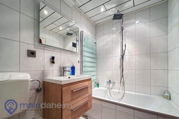 Modernes Badezimmer