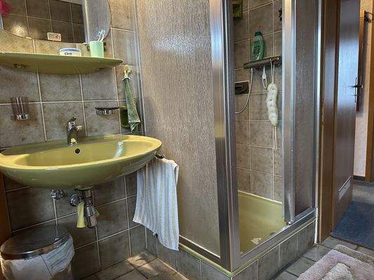 Badezimmer im Obergeschoss