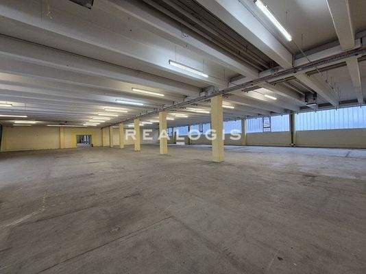 Innenansicht Halle, Showroom