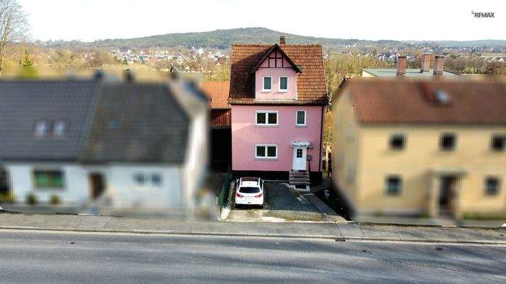 Haus + Nebengebäude