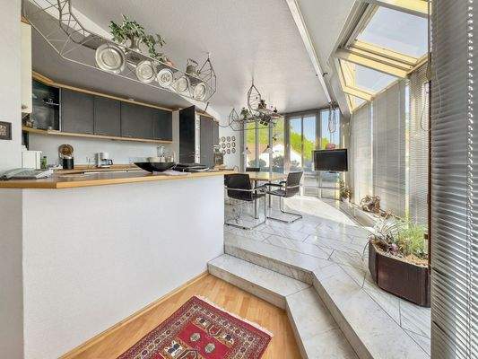 Küche mit Essbereich