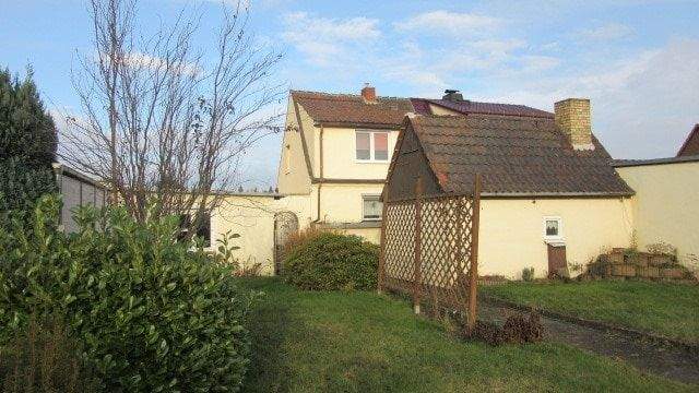 Hausansicht vom Garten