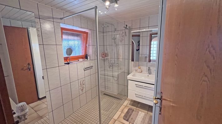 Badezimmer Erdgeschoss
