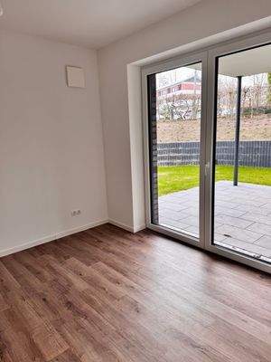 Whg 03 Schlafzimmer Terrasse.JPG