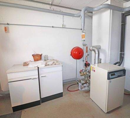 Keller Heizung.jpg