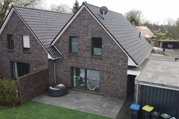 4Moderne Nachbarschaft an eine