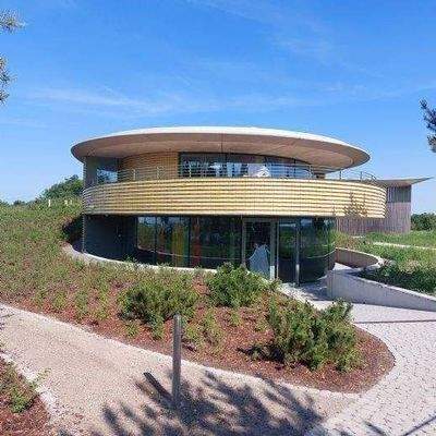 Raketenstation: Th. Schütte Skulpturenhalle+Anbau