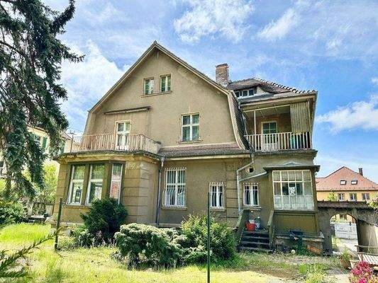 Hausansicht aus dem Garten