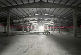 Innenansicht Halle - JLL