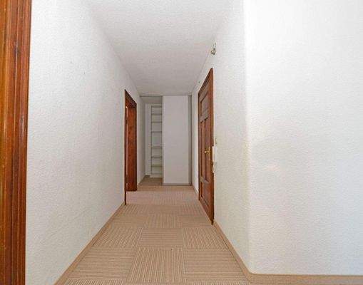 Diele mit Schrankbereich.jpg