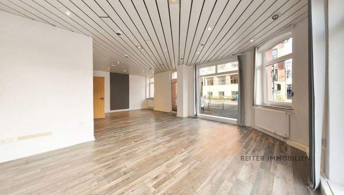 1. Büro mit externen Eingang