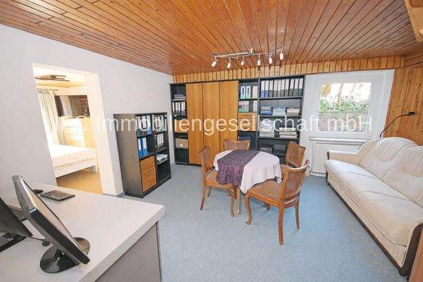 Arbeitszimmer im UG