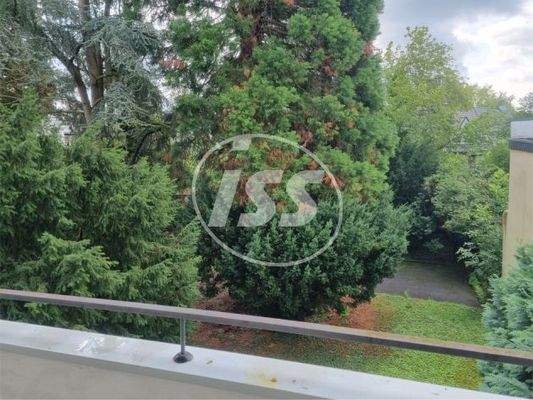 Blick in den grünen Innenhof