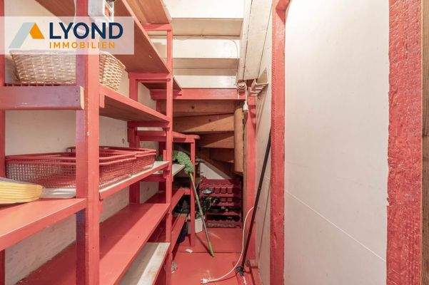 LYD 3729 - 9 Abstellkammer