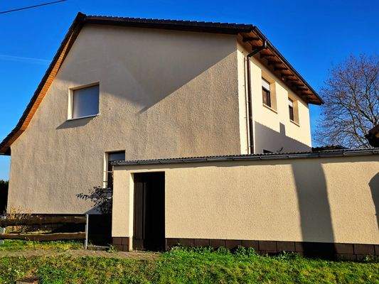 Haus Seitenansicht.jpg