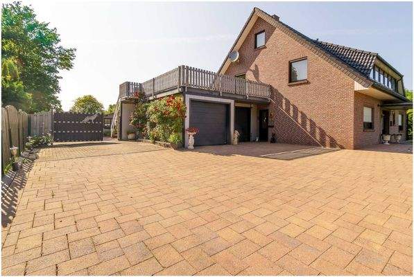 Aussenansicht Doppelgarage