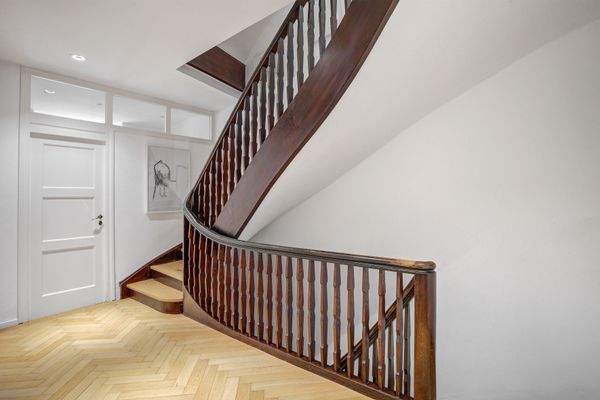 Altbautypische Stilelemente.