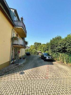 PKW Stellplatz zur Wohnung