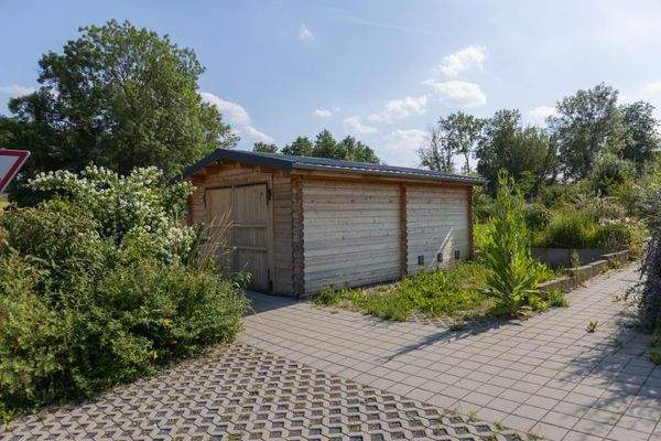 Nebengebäude - Garage