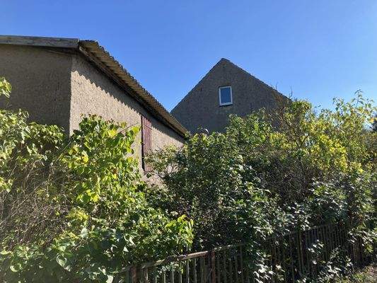 Nebengebäude und Giebel