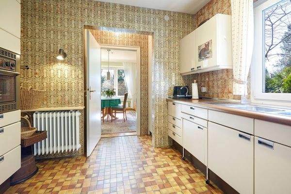 Küche mit Übergang zum Esszimmer