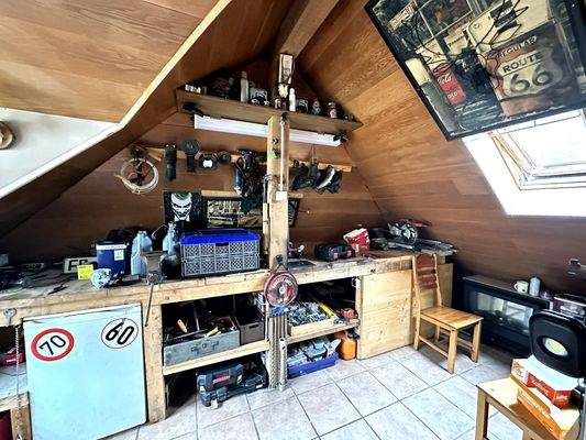 Werkstatt DG/Zugang Straße