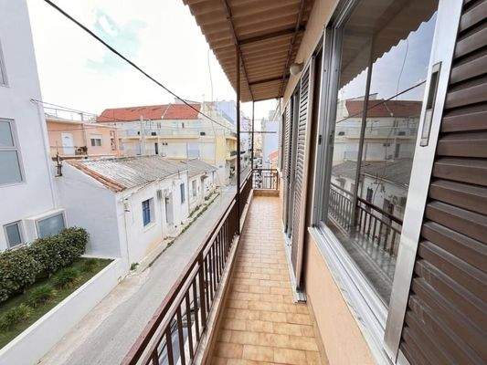 Kreta, Chania-Nea Chora: 2-Zimmer-Wohnung mit Balkon in der Nähe des Stadtzentrums zu verkaufen
