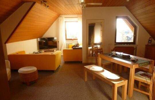 Wohn- und Esszimmer (Whg. DG)