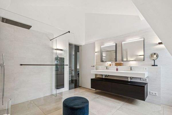 Tageslicht-Duschbad im Obergeschoss