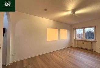 Wohn- und Schlafzimmer