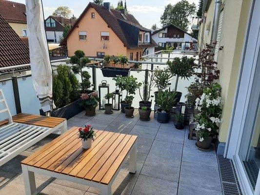 Dachterrasse Westhälfte (Einrichtungsbeispiel).jpg