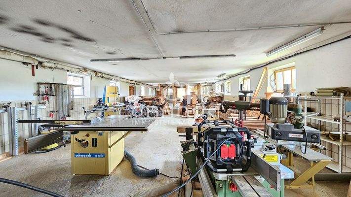 Schreinerei im ehemaligen Stall