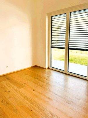 Hochwertiger Parkett in den Wohn- und Schlafräumen